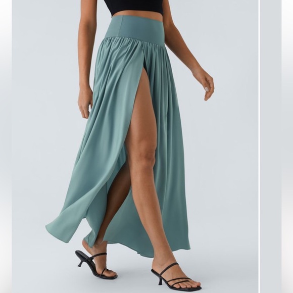 Halara NWT Breezeful High Waisted Flowy Maxi Casual Skirt Sz Medium Stone Blue - Picture 3 of 13